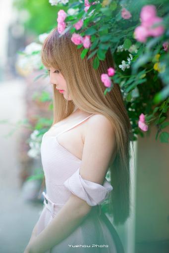 美丽小蜜桃